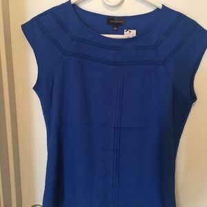 Short sleeve blue blouse